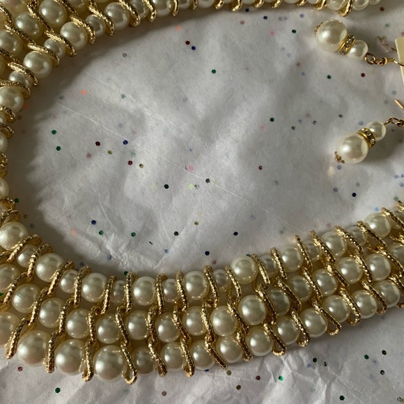 New simulated pearls necklace set - Picture 6 of 7